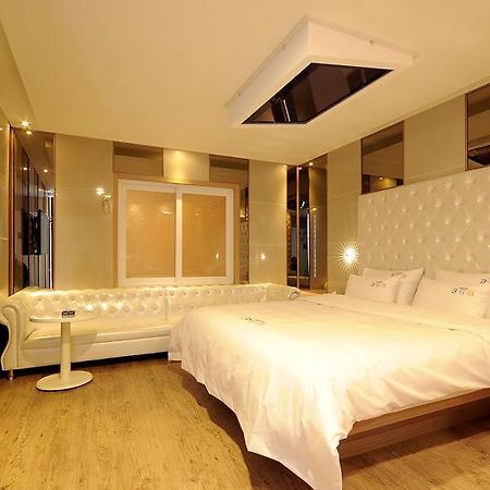 Songjeong Hotel 369 Busan Buitenkant foto